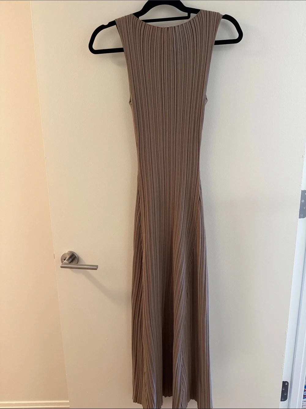 DISSH sleek sleeveless